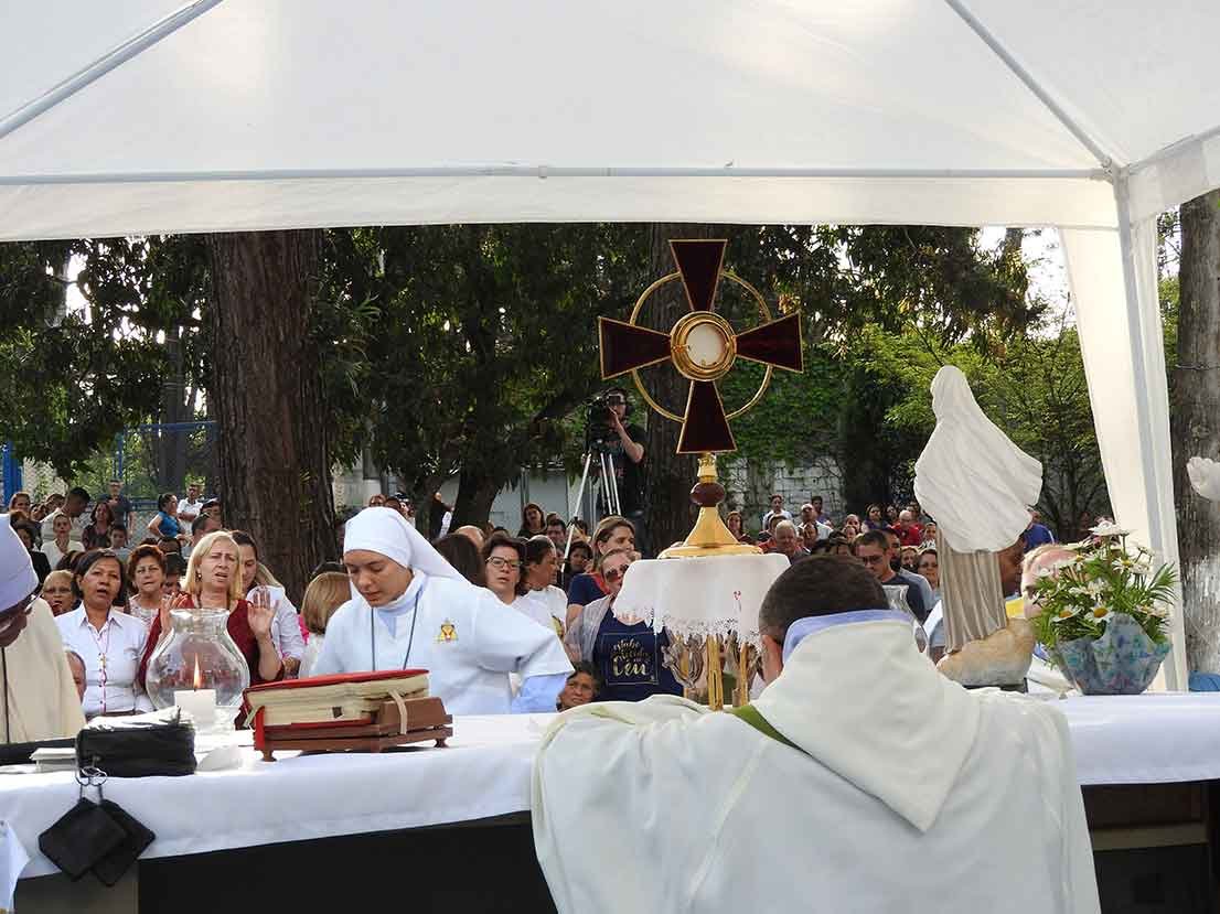 Foto da Missa de cura de outubro de 2017